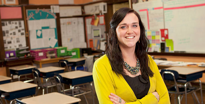 A Ƶ Master of Education (M.Ed.) alumna pays stands proud in her very own classroom