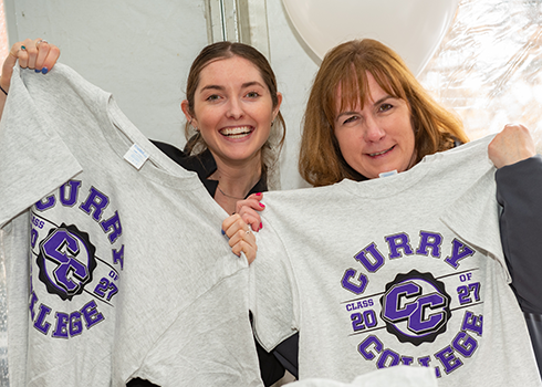 Admission Counselors with Ƶ t-shirts