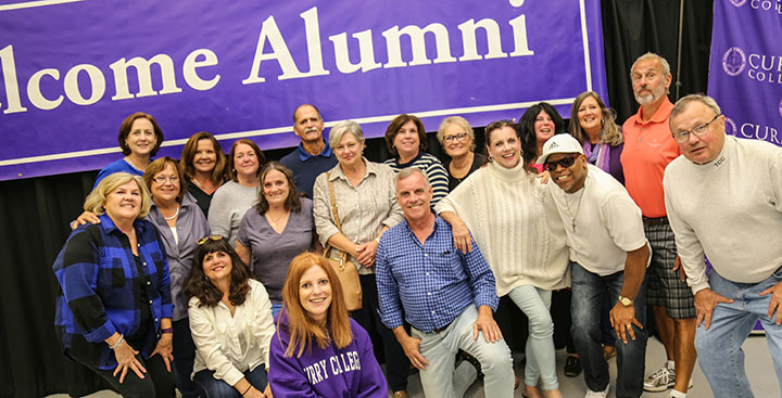 Ƶ Alumni attend a class reunion during Homecoming and Family Weekend